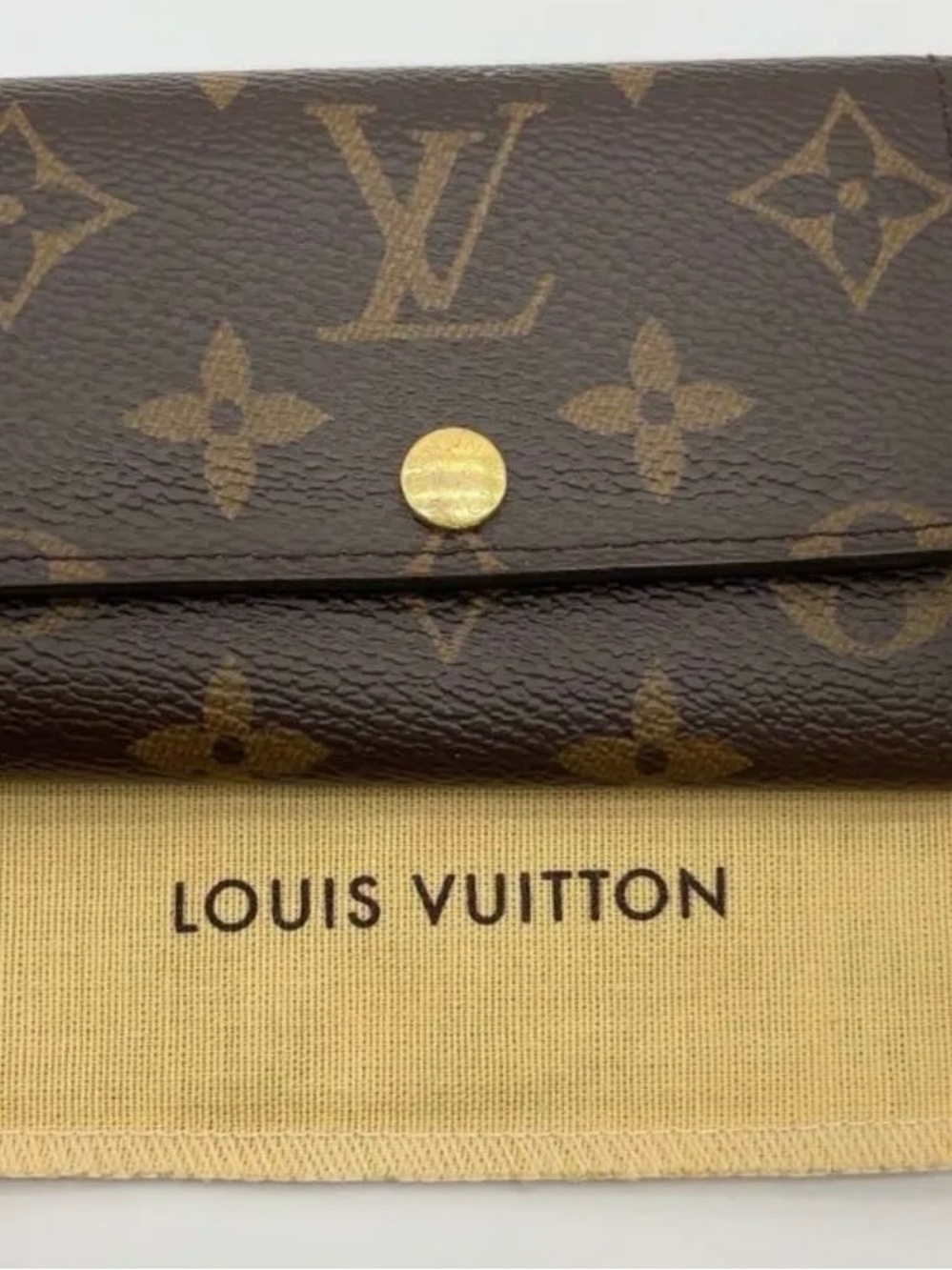 Louis Vuitton Monogram
Multicles 6 Key Case